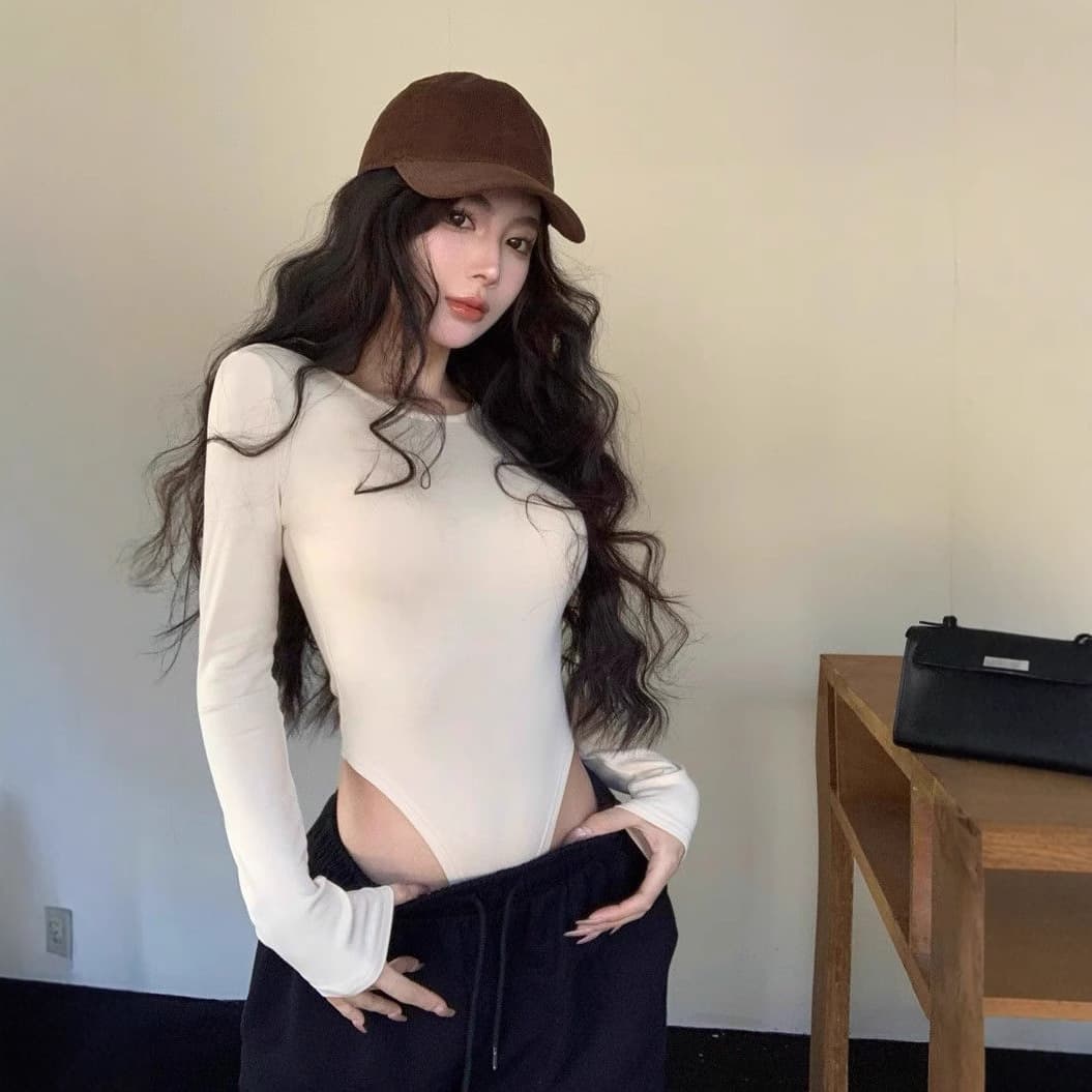 [In-house factory ready stock] Slim-fit brushed round neck long-sleeved inner T-shirt women's winter base layer