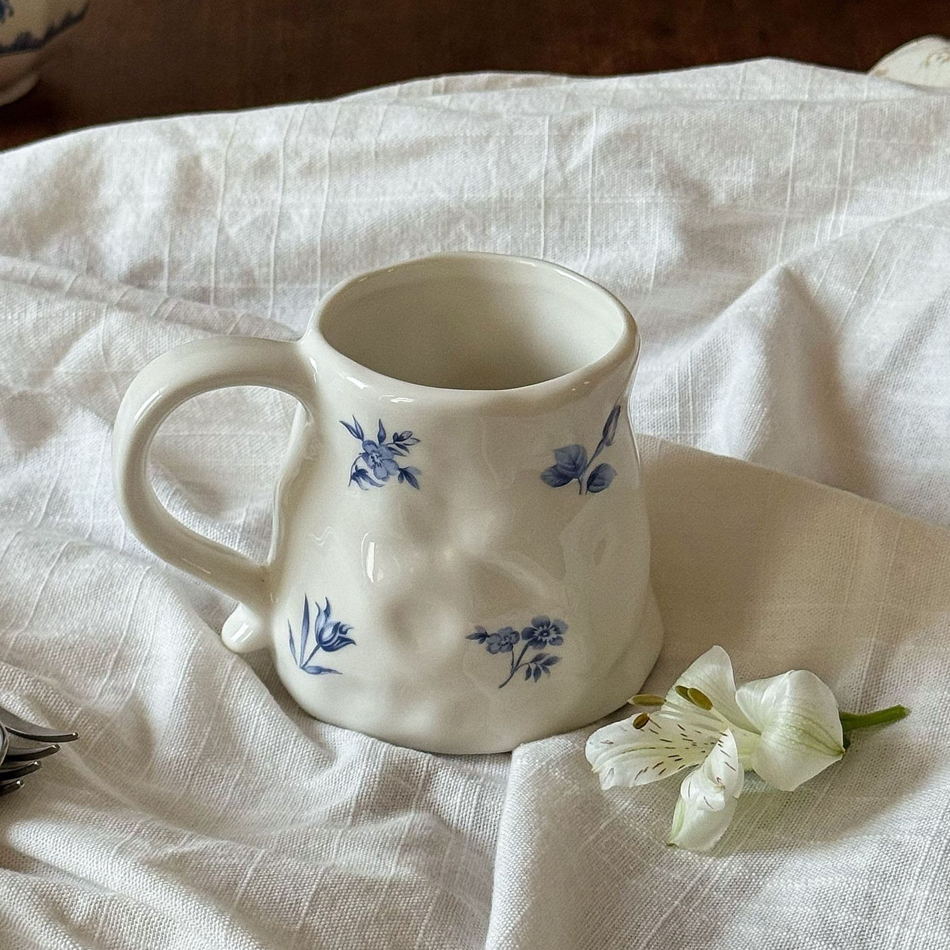 French Vintage Blue Floral Ceramic Mug Coffee Cup Afternoon Tea Cup Irregular Ceramic Water Cup