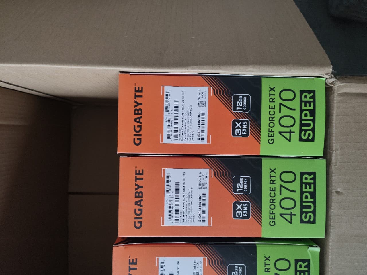 Gigabyte RTX 4070 Super Gaming Graphics Card, Supports 7-Day No-Reason Return, No Invoice Provided, Nationwide Warranty