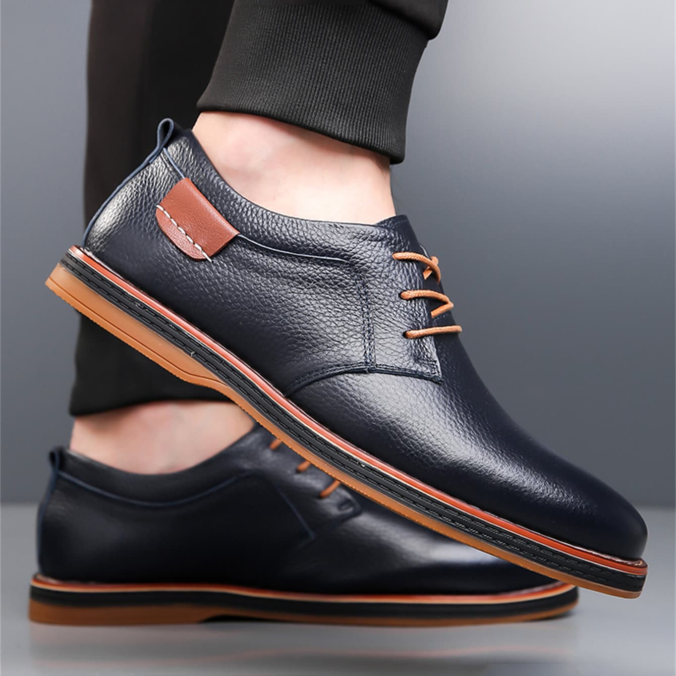 Trending Men's Leather Shoes Large Size Fashion Business Casual Hand-Stitched Men's Shoes Soft Sole