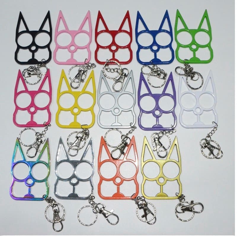 New brass knuckles, righteous black cat two-finger buckle, single-finger buckle, cute cat keychain, emergency window breaker, self-defense product.