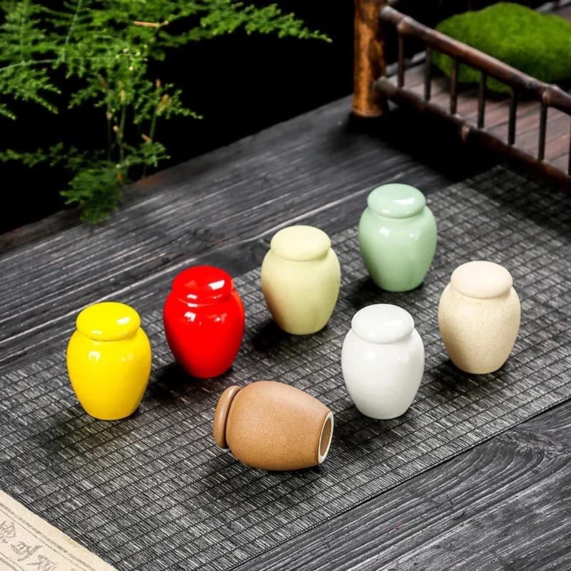 Ceramic Small Tea Canister Pill Bottle Incense Powder Jar Portable Mini Tea Canister Sealed Jar Custom Logo Supported