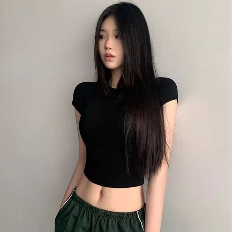 2026 Summer New Versatile Crop Top for Hot Girls, Slim-Fit Round Neck Short-Sleeve T-Shirt Ins