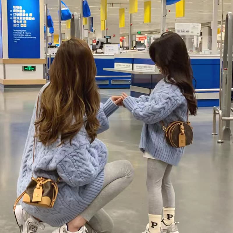 Korean Style Autumn Winter Cable Knit Long Parent-Child Matching Outfit Short Sleeve Kids Clothing for Big and Little Kids Bright Sky Blue Winter Childrenswear