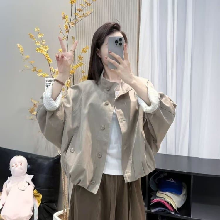 Middle-aged and elderly women's fashionable casual loose-fitting jackets spring and autumn new large size women's tops