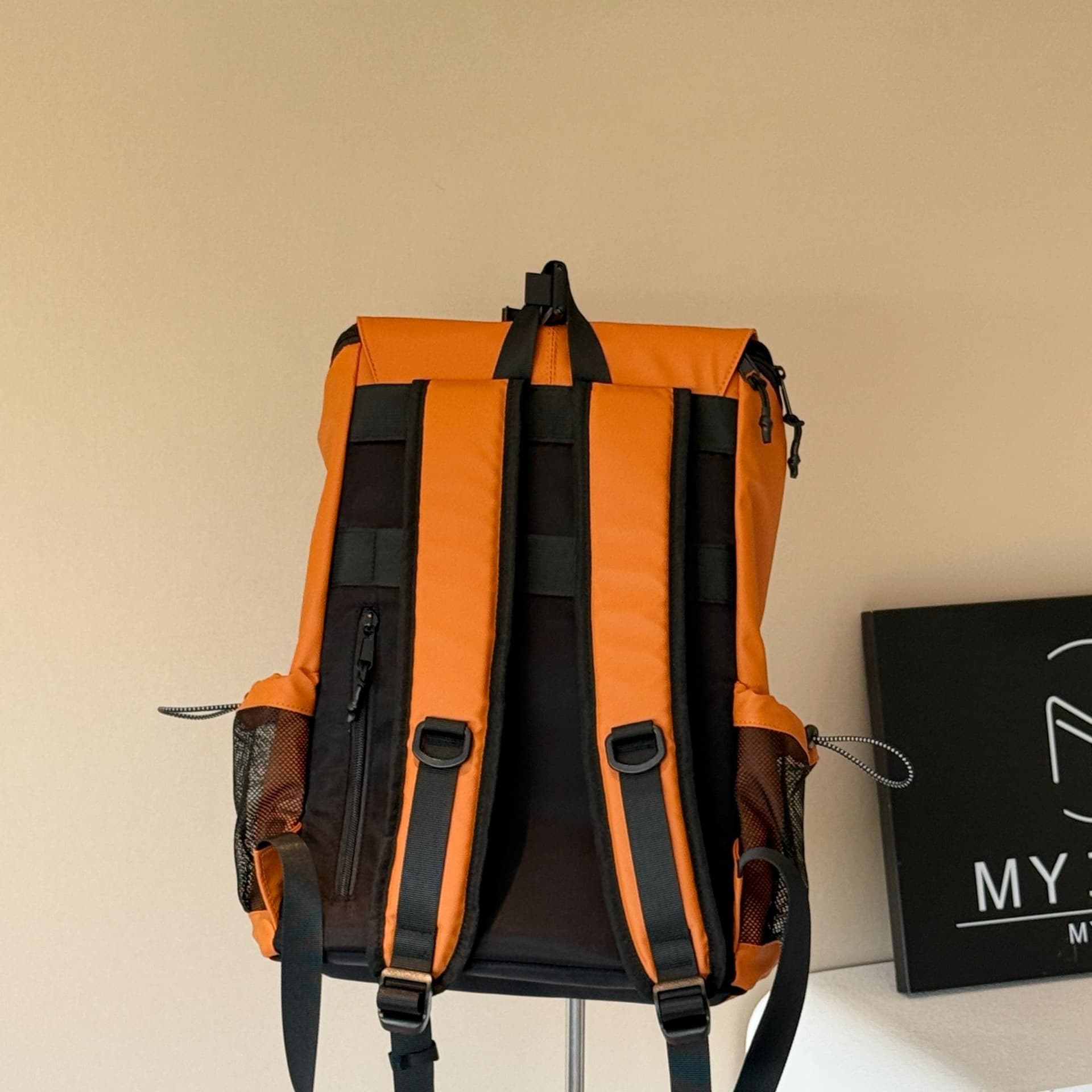 Large Capacity Unisex Waterproof Travel Backpack with Multiple Pockets for Outdoor Hiking and Camping