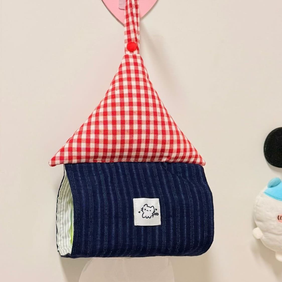New cute hanging tissue bag for home and house, large capacity, portable, suitable for car use.