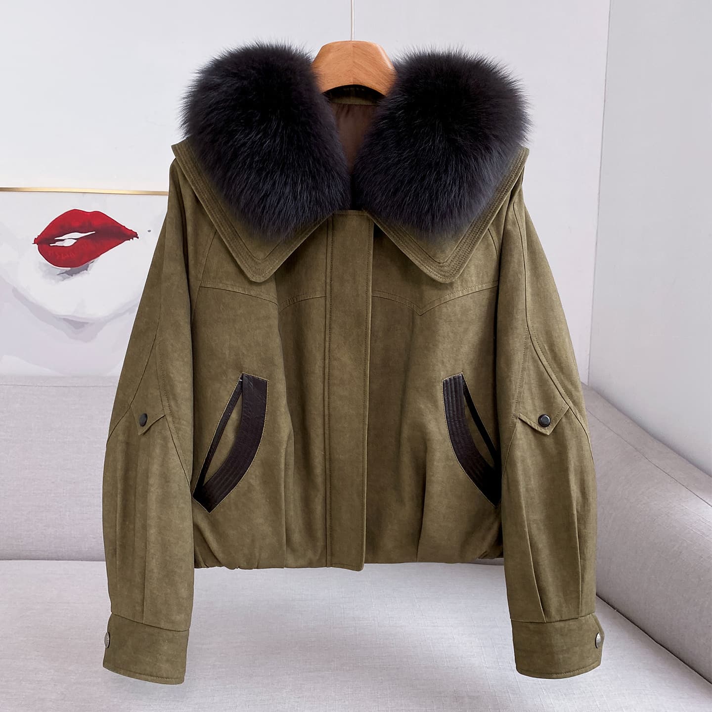 Fur down jacket for women 2025 winter new style fox fur collar Barn style fashionable young style goose down jacket short style