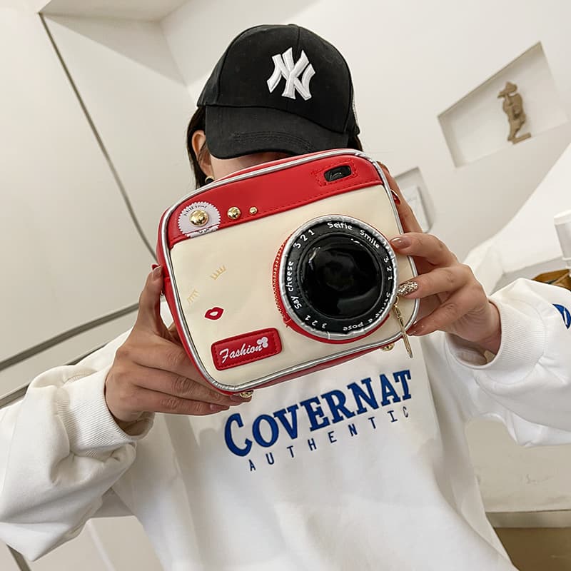 Bag New 2025 Internet Famous Girl Cute Japanese Style Versatile Student Shoulder Crossbody Personality Funny Camera Bag Trendy