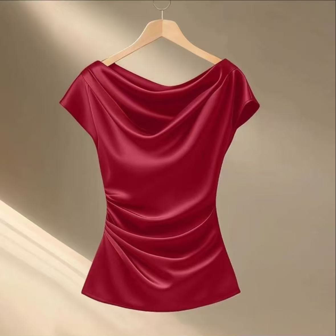 Short-sleeve faux acetate T-shirt for women, summer top versatile satin high-end round neck tee, clearance cowl neck