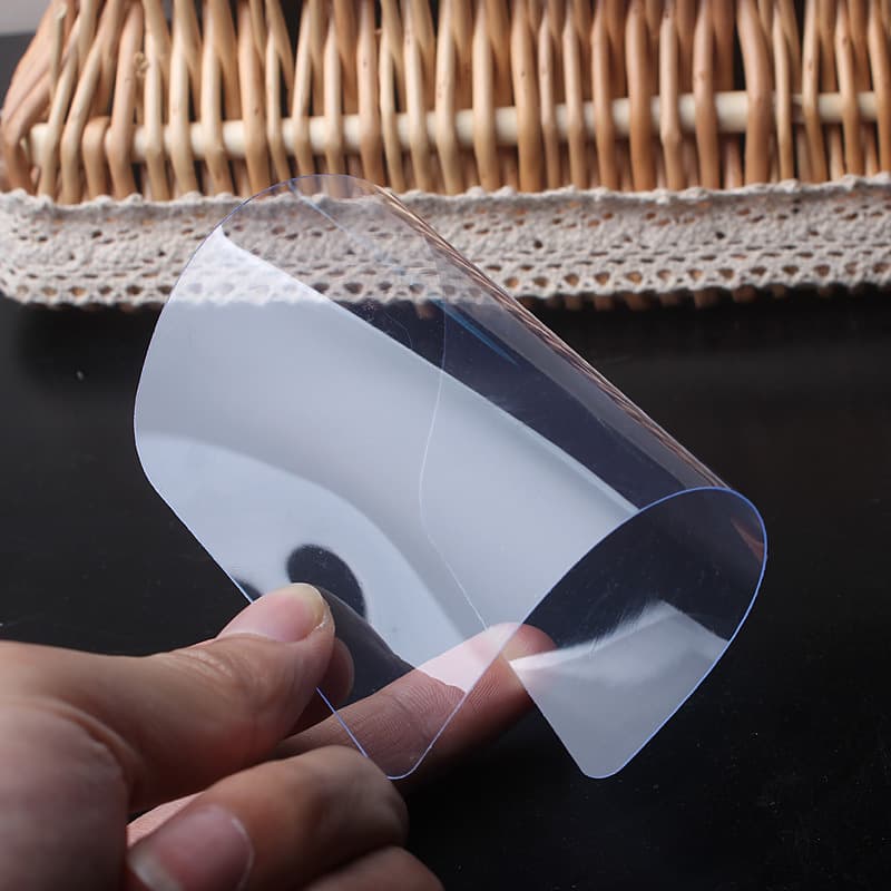 Baking transparent flexible scraper, bendable plastic semi-circular spatula for cake batter and frosting application