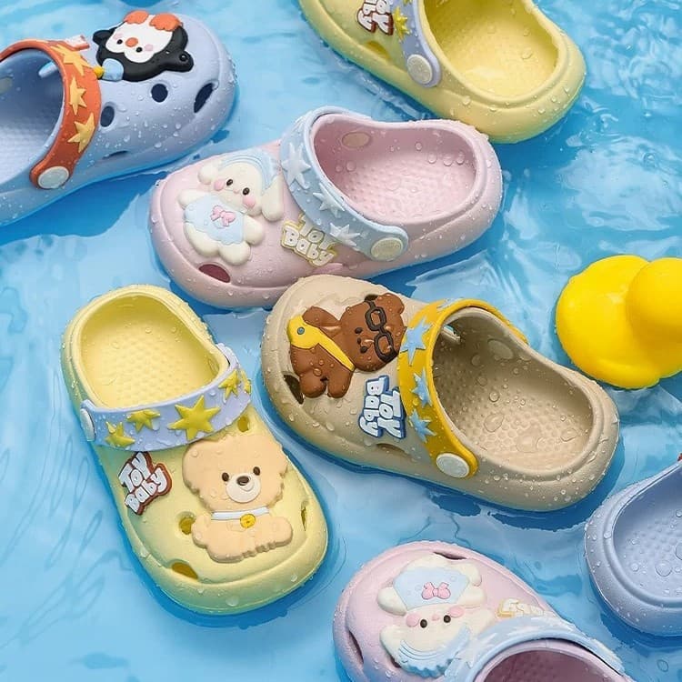 Children's Summer Clogs, Upgraded Cartoon Cute Indoor Sandals for Boys and Girls, Breathable, Wholesale
