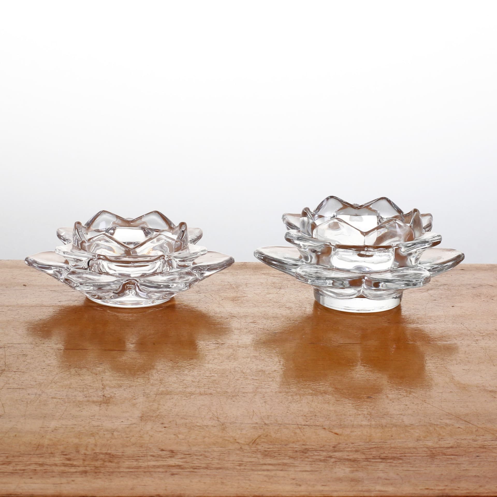 High White Crystal Glass Lotus Candle Holder Aromatherapy Wax Stand Wedding Celebration Colored Glass Candle Base Decoration