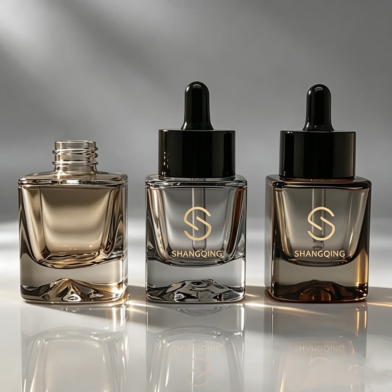 Spot 30ml glass snow mountain bottom square bottle, thick bottom dropper bottle, essence essential oil cosmetics repackaging empty bottle packaging material