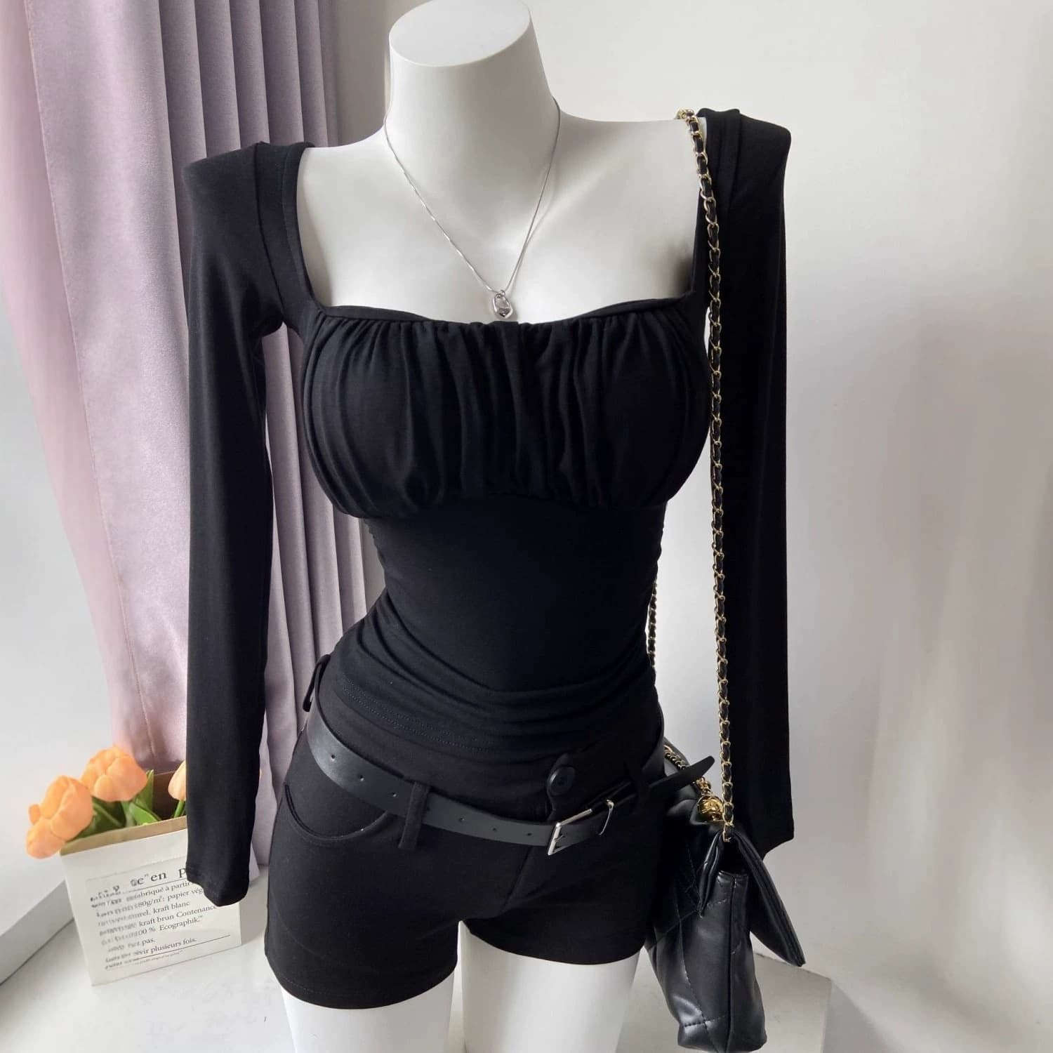 European and American Style Slim-Fit Short Square-Neck Long-Sleeve Ruched T-Shirt for Women, Spring, Autumn, and Winter, Solid Color with Chest Pads, Trendy Base Shirt