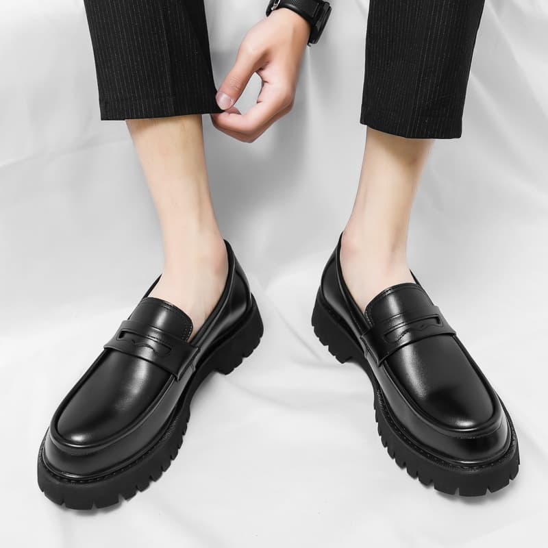 2025 Spring/Autumn Youth Loafers Slip-On Thick Sole Height-Increasing Shoes Black Fashion Men's Casual Leather Shoes