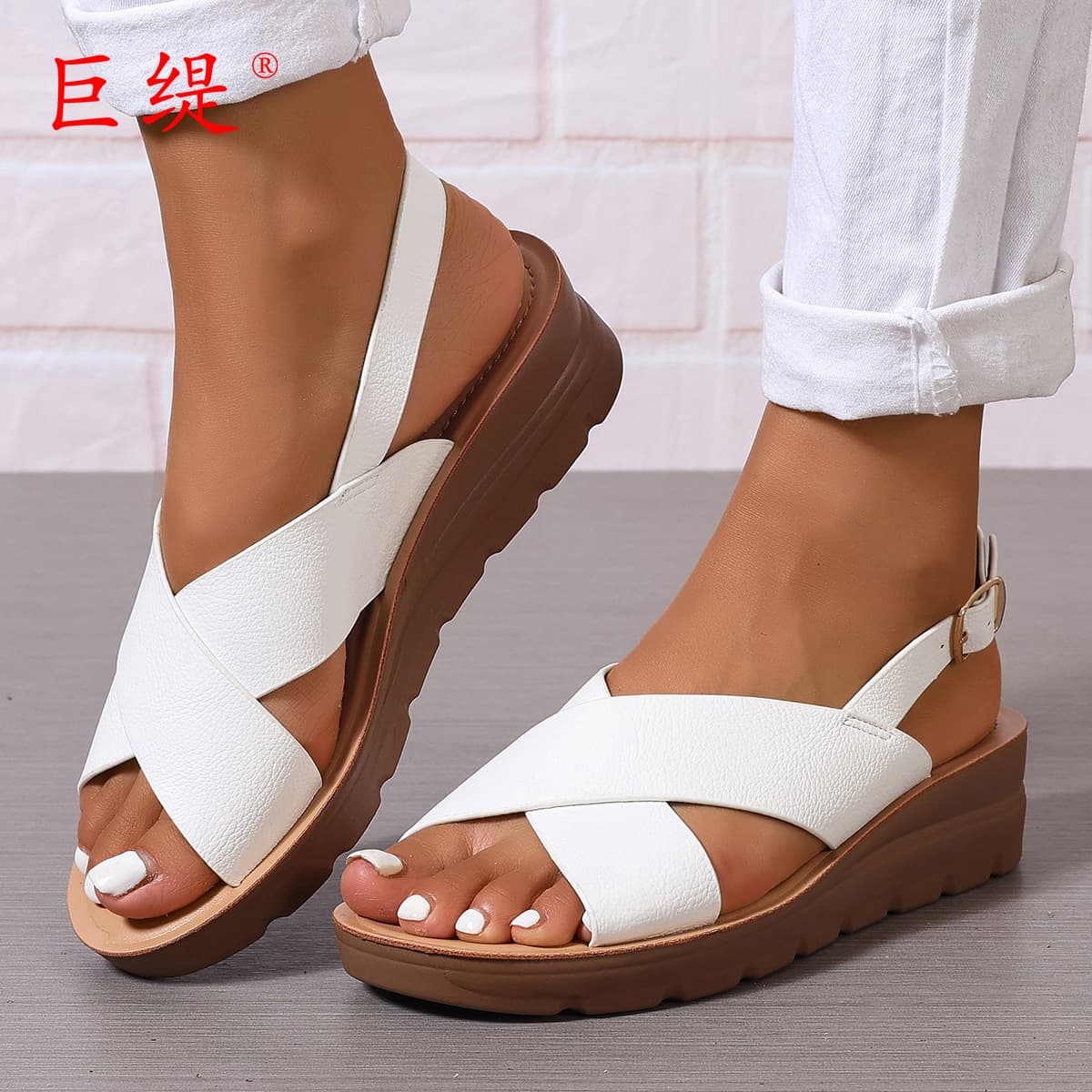 Large Size Women's Shoes for Export, Wish Amazon Summer European American Southeast Asian Flat Large Size 43 Women's Thick Soled Sandals
