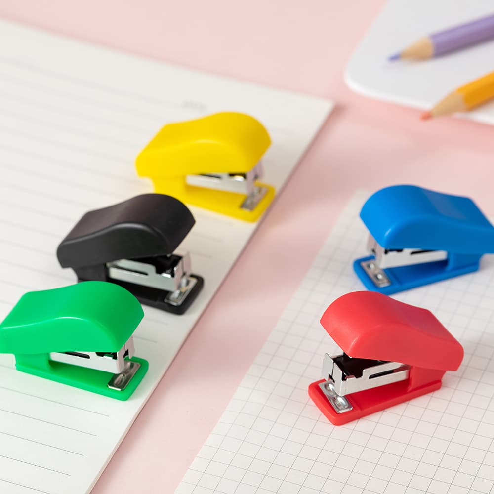 Creative mini stapler for students, labor-saving small stationery stapler, small binder for test papers