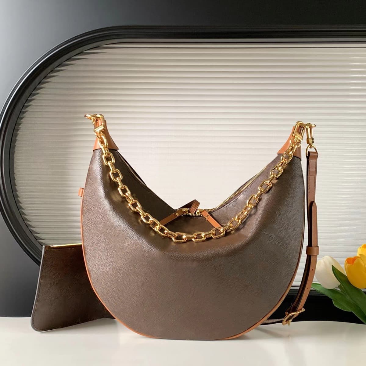 Luxury High-End Vintage Lv Loophobo Moon Bag Single Shoulder Crossbody Bag
