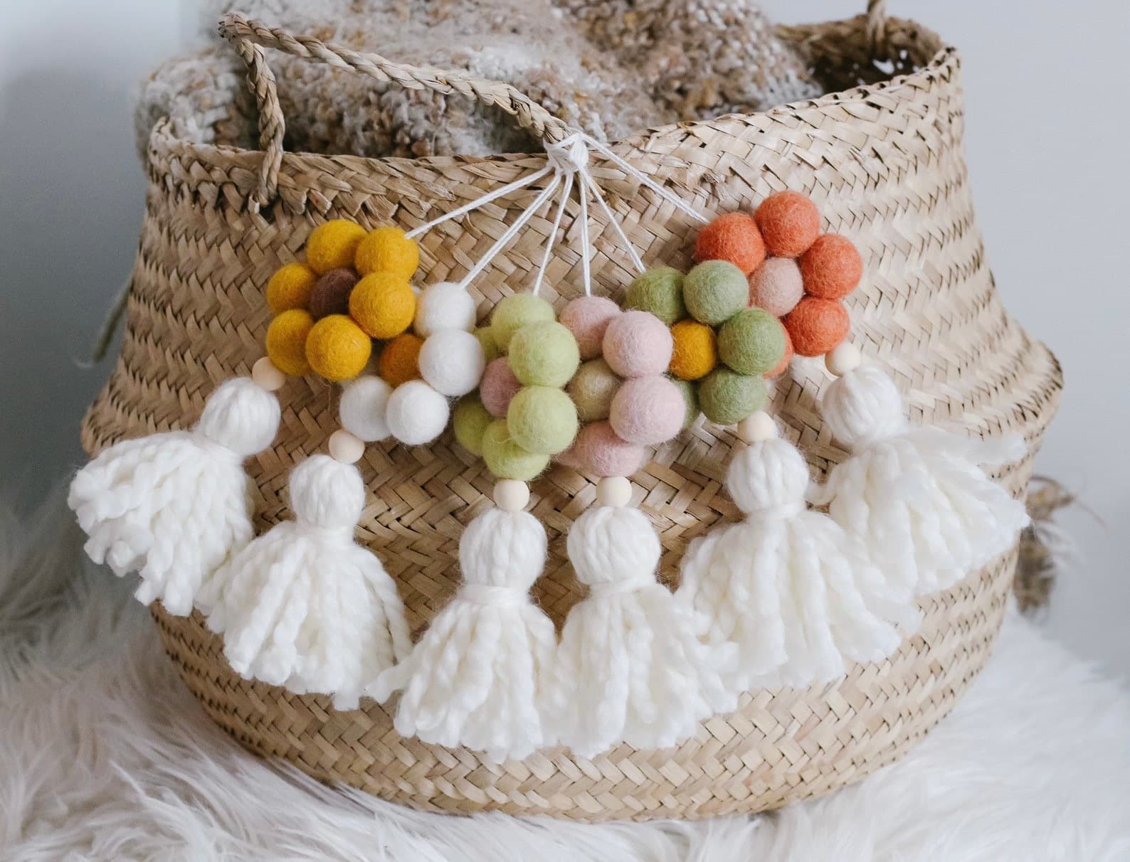 ins Nordic Color Felt Ball Flower Tassel Hanging Ornaments Children's Room Wall Decoration Hanging Ornaments Wool Ball Pendant
