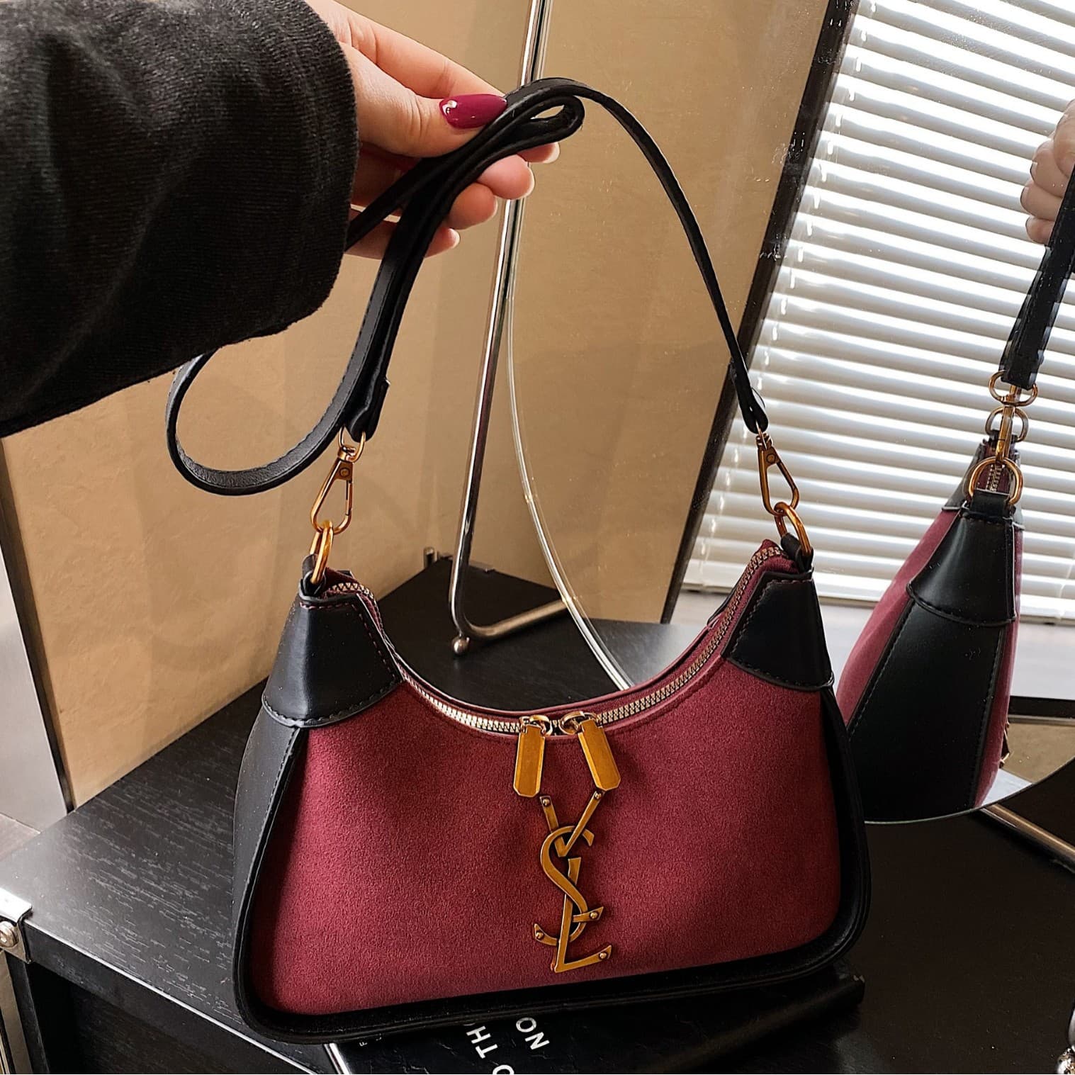 2025 New Simple Ladies Bag Fashion Personality Trendy Handbag Light Luxury Shoulder Bag Retro Western Style Crescent Bag