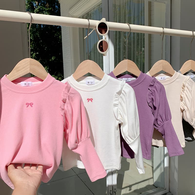 Korean style spring 2025 new embroidered bow top for girls, round neck, small and medium-sized children's T-shirt