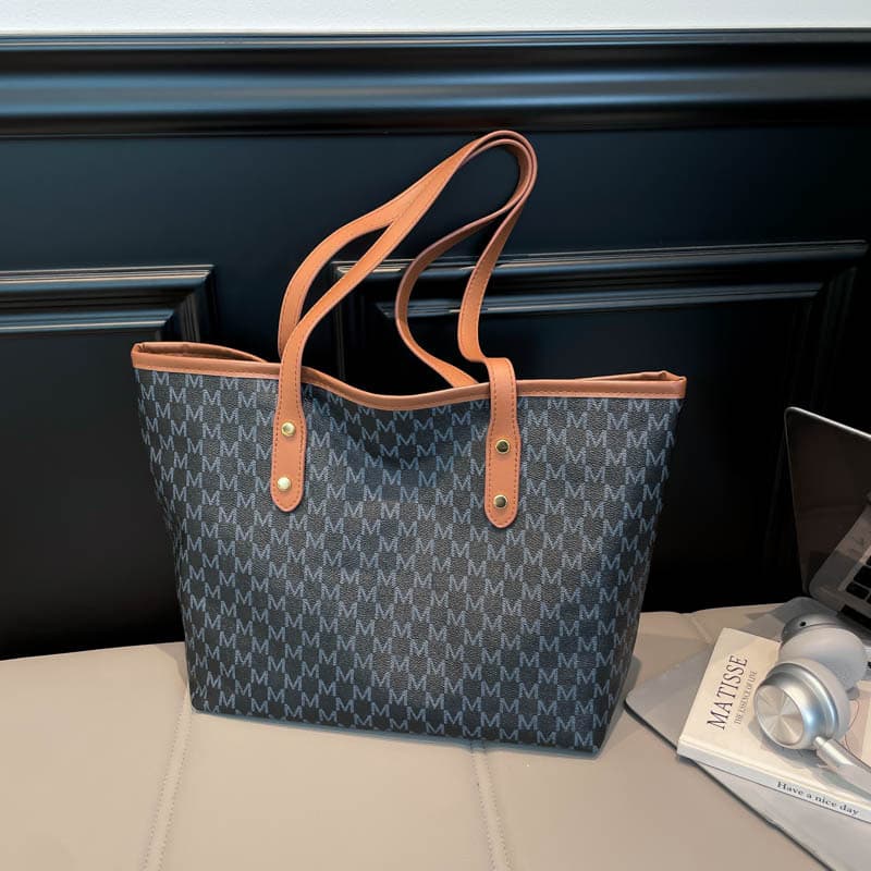 Retro Printed Large-Capacity Tote Bag for Women 2025 Autumn and Winter New Versatile Niche Single Shoulder Commuter Bag Handbag