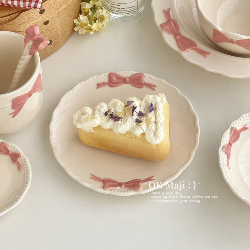Ins style dinner plate, high-looking lace plate, cute snack plate, ceramic cake plate, dessert plate, pasta snack plate