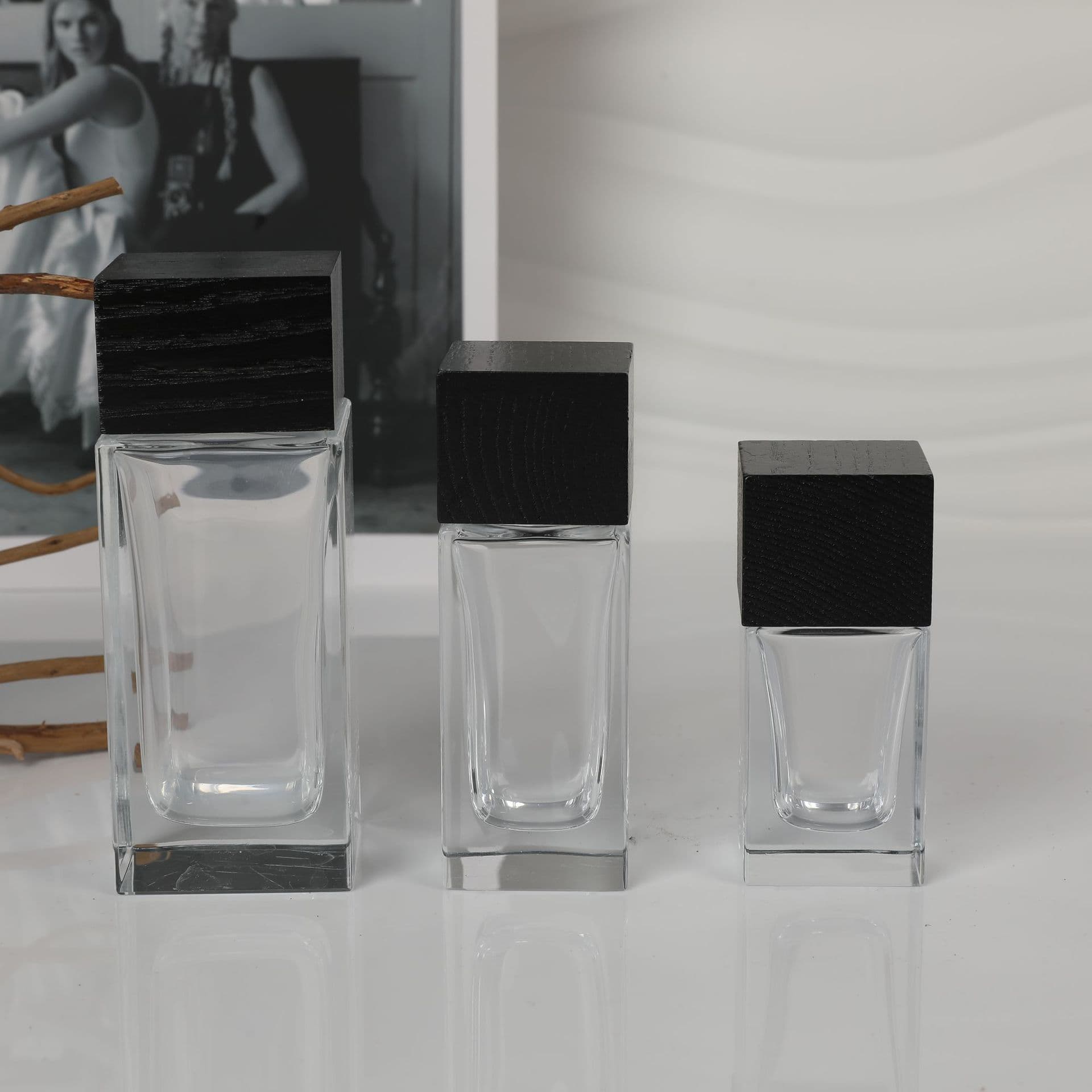 In Stock 30ml 50ml 100ml Perfume Bottle Hand-Polished Square Fine Mist Sprayer Perfume Bottle Wholesale