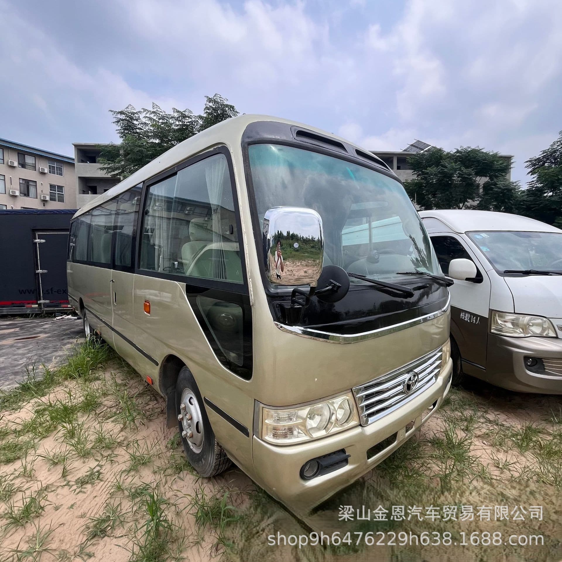 Cross-Border Export Luxury Bus 4-Cylinder Toyota Coaster 19-23 Seat Short/Long Distance Passenger Transport