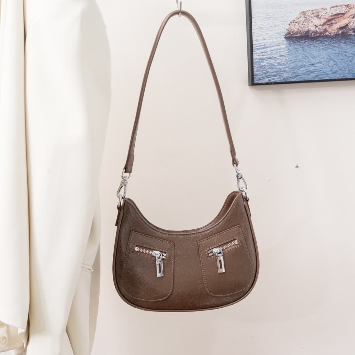 Women's Top-Layer Cowhide Shoulder Bag, Fashionable and Simple Practical Shell Bag Moon Bag, Cracked Cowhide Classic Retro