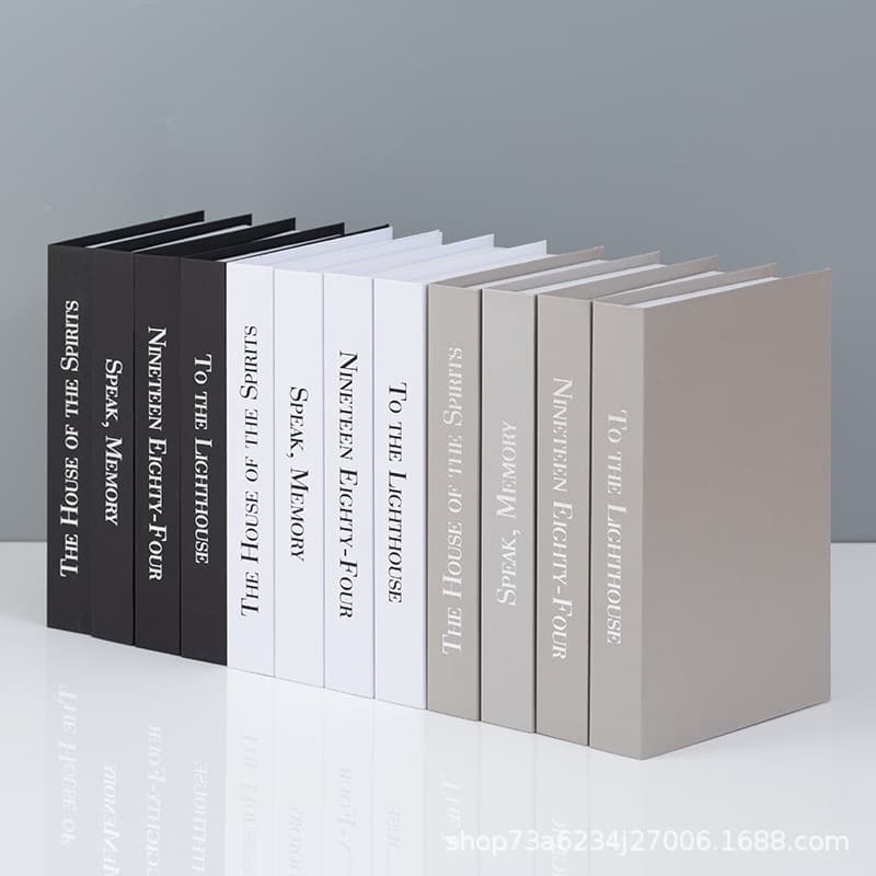 Minimalist silver-plated faux book decorations, showroom bookshelves, simulated books, photography props, models, ornaments, and book displays.