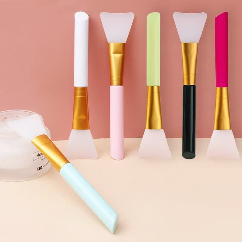 Silicone mask brush with soft tip, suitable for applying face masks, makeup brush, cleansing, applying mud masks, beauty tools, mask brush.