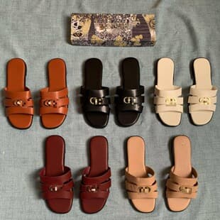 High Export Alphabet D Family Sandals Metal Buckle Crystal Flat Slippers Women Hollow Out Flat Sandals Outdoor Toe Separator Women's Slippers