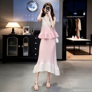 2026 Summer New Vacation Style Dress Set Women Elegant Gradient Ruffle Sleeveless Skirt Two-Piece Set
