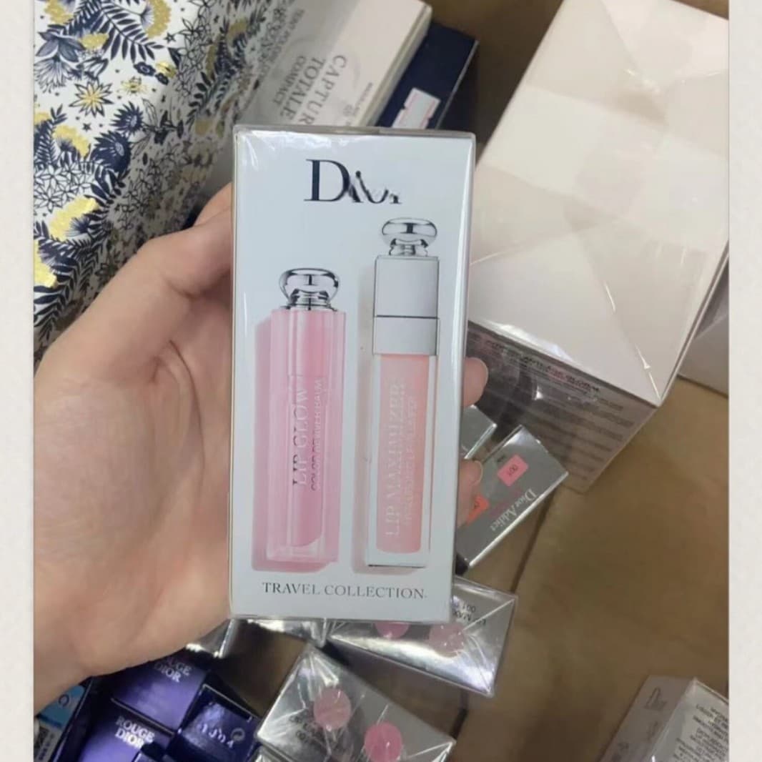 Ready stock ~ Dijia Pink Charm 001 two-piece set of lip balm, lip plumping gloss, moisturizing repair base 001