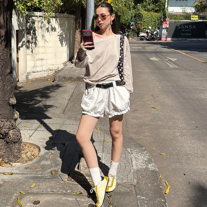 "1.14 New Spring/Summer Collection" Mmfish Street Fashion Shorts with Rivet Belt and Floral Design 	 26K070