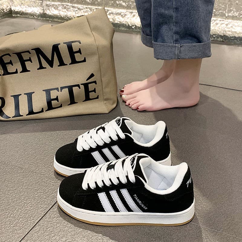 Trendy White Shoes for Women 2025 Spring New Style Chunky Sole Versatile Bread Shoes Flat Casual Sneakers Ins Fashion