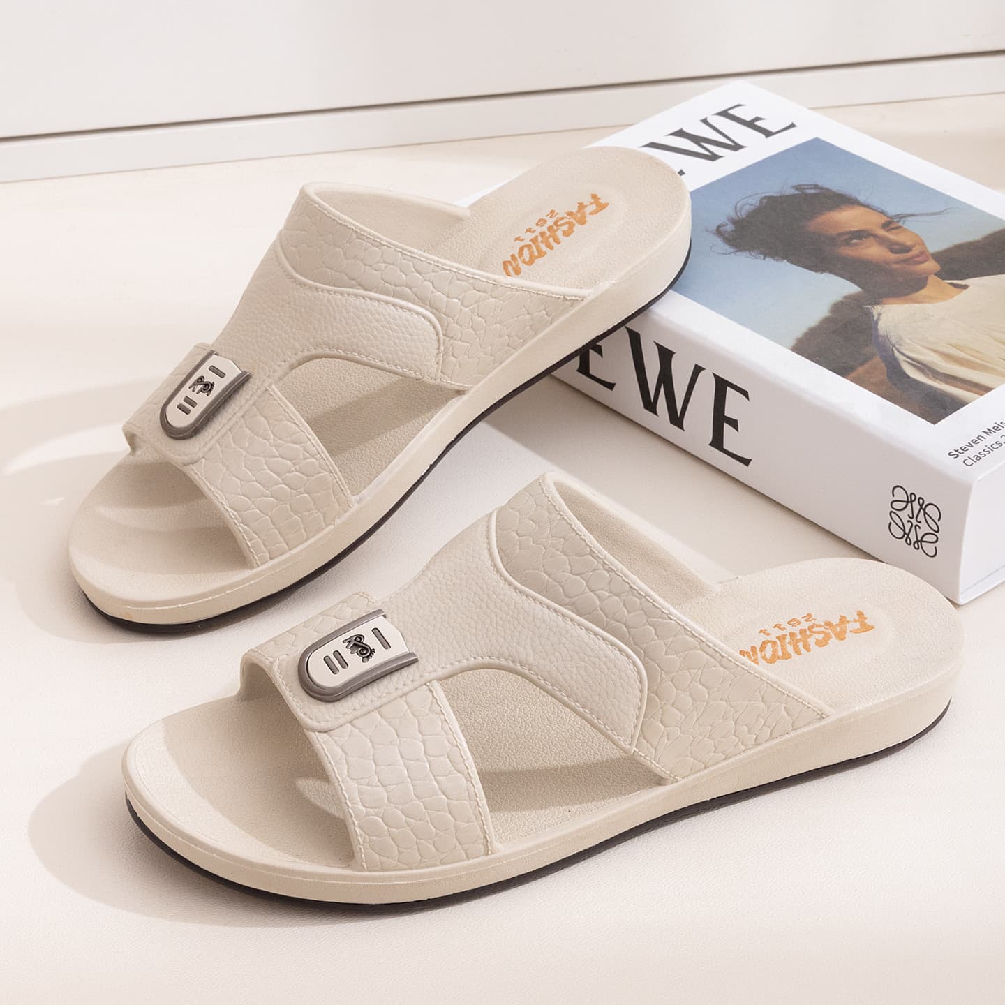 Slippers factory produces foreign trade Middle Eastern men's slippers, men's beach shoes, middle-aged and elderly dad shoes, summer sandals and slippers