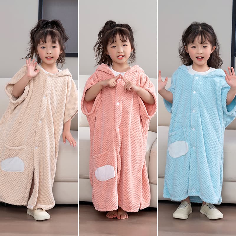 2023 New Factory Wholesale Coral Fleece Children's Bath Towel Cloak Cartoon Hooded Bathrobe Out Cape Baby Bath