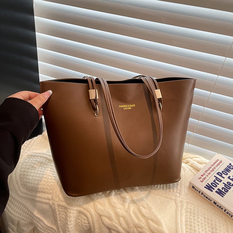 2026 New Large Capacity Shoulder Bag Simple Commuter Bag Tote Bag Fashion Trendy Bride Bag Underarm Bag Women