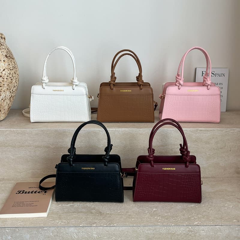 2026 trendy new products Korean style casual temperament commuter women's hot stamping letters fashion simple one-shoulder portable cross-body small