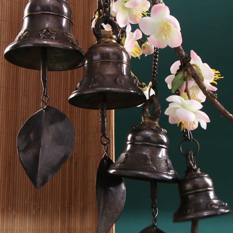 Nepalese handicrafts wholesale, antique wind chime ornaments, door decorations, small bells, copper bell pendants, old-fashioned wind chimes, copper bells