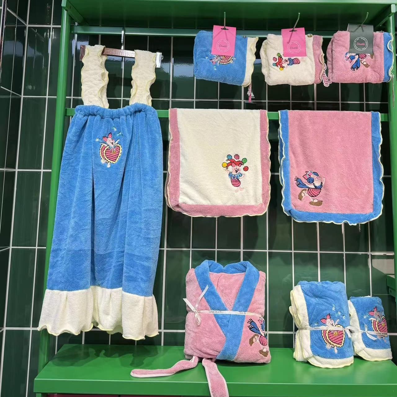 Piglet Coral Fleece Wholesale Towel Face Wash Home Absorbent Large Bath Towel Gift Logo Embroidery Thick Bathrobe