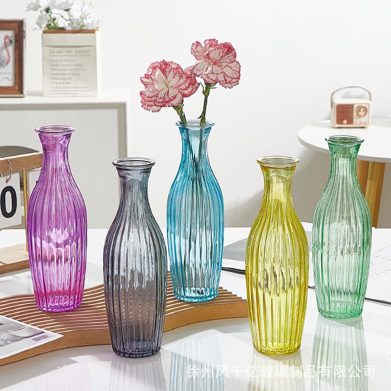Wholesale European-style glass vintage vase for flower decoration, ornaments, flower arrangement, table decoration, small fresh home decor