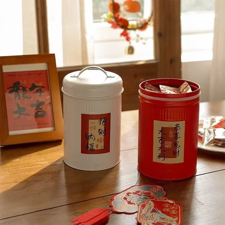 Hand-sealed coffee bean, cookie, nut moisture-proof containers, wedding candy, New Year gift packaging iron tins in stock.