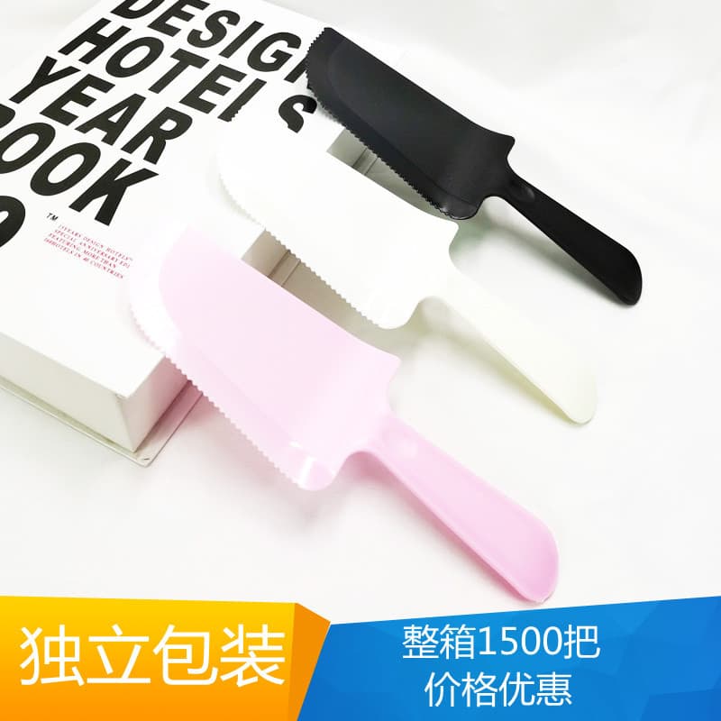 Disposable plastic cake tray knife, PS serrated cutter, thick, frosted spatula, individually packaged frosted cake tray knife.