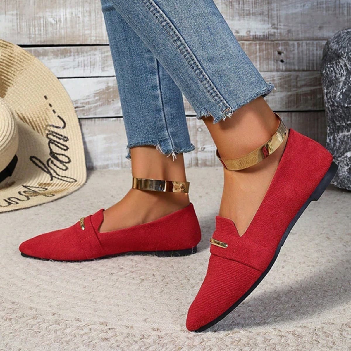 2026 New Rhinestone Decorated Fashion Slip-On Comfort Women's Shoes Cross-Border Large Size Leopard Print Pointed Toe Flat Shoes Trendy