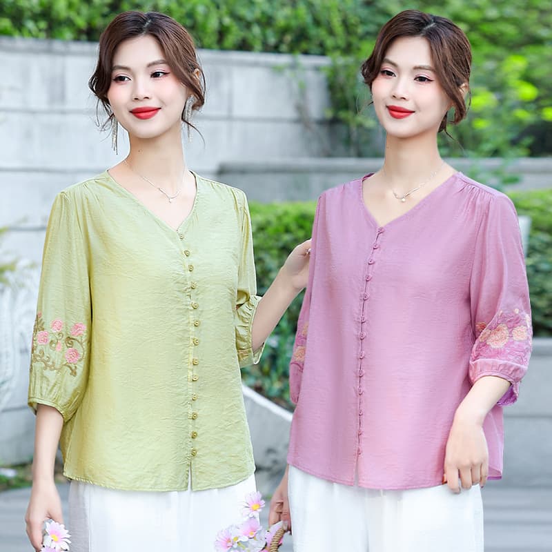 2025 Summer New Chinese Style Retro Top for Women, Ethnic Embroidery Blouse, Plus Size V-Neck Thin Three-Quarter Sleeve