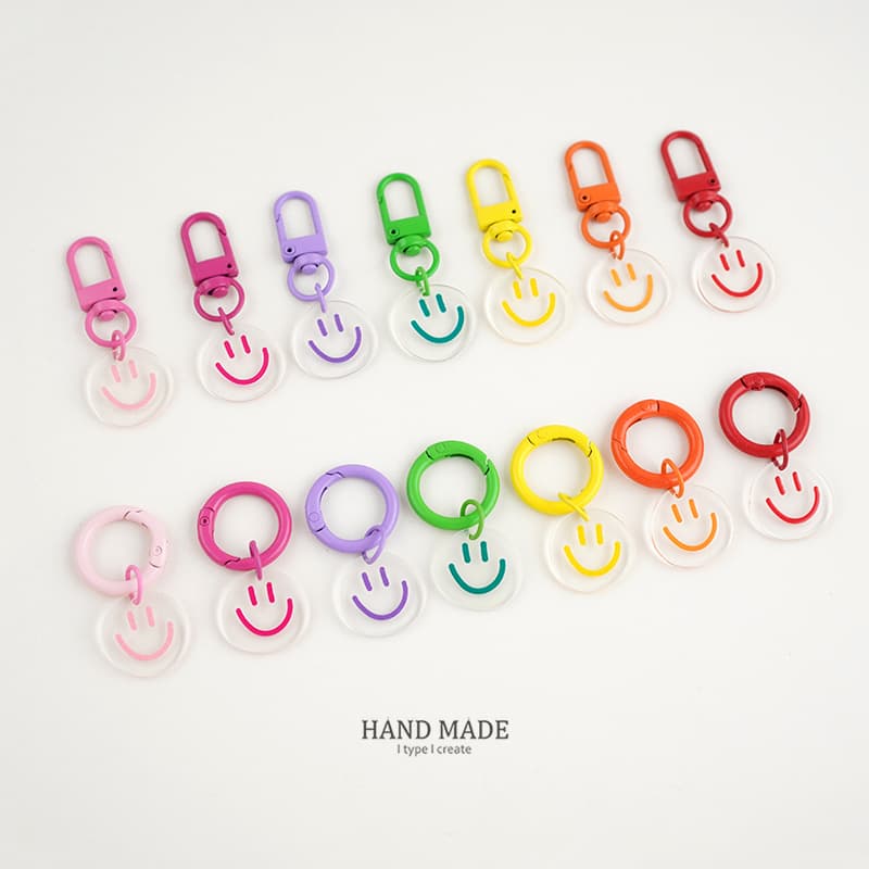Korean Candy Healing Acrylic Smiley Face Keychain Cute Girl Bag AirPods Car Hanging Decoration